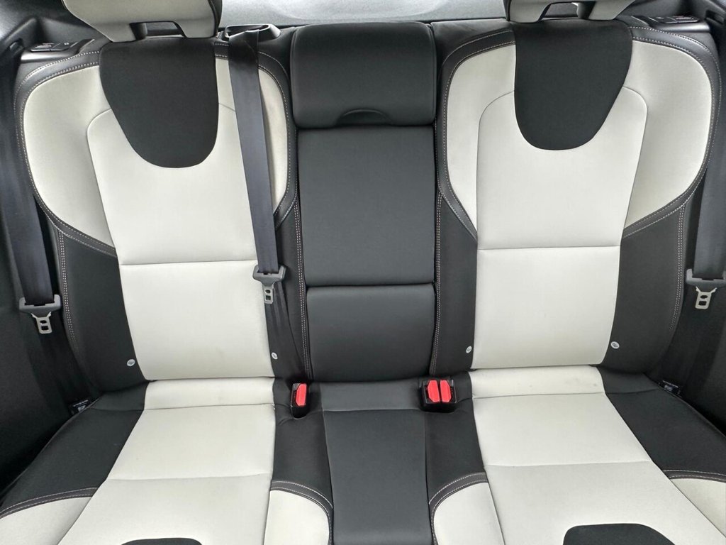 Used Volvo V40 Cross Country 2014 for sale - 76106155: Photo 13