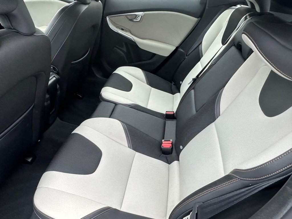 Used Volvo V40 Cross Country 2014 for sale - 76106155: Photo 22