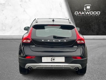 Used Volvo V40 Cross Country 2014 for sale - 76106155: Photo
