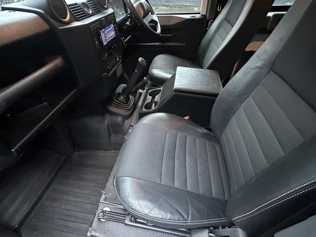 Used Land Rover Defender 2016 for sale - 76950265: Photo 11