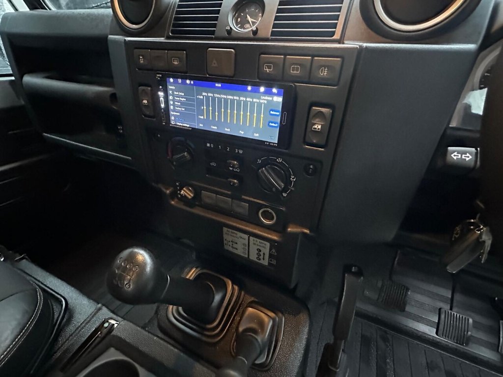 Used Land Rover Defender 2016 for sale - 76950265: Photo 12