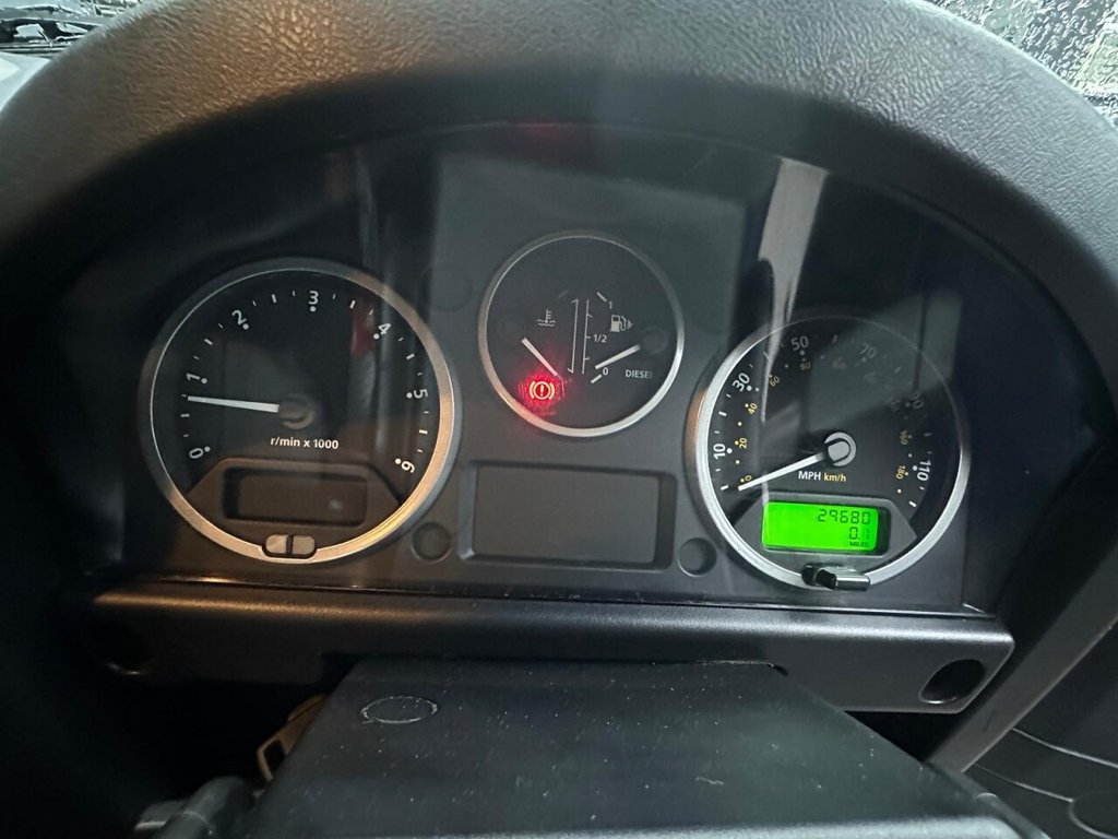 Used Land Rover Defender 2016 for sale - 76950265: Photo 14