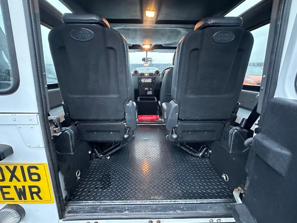 Used Land Rover Defender 2016 for sale - 76950265: Photo 17