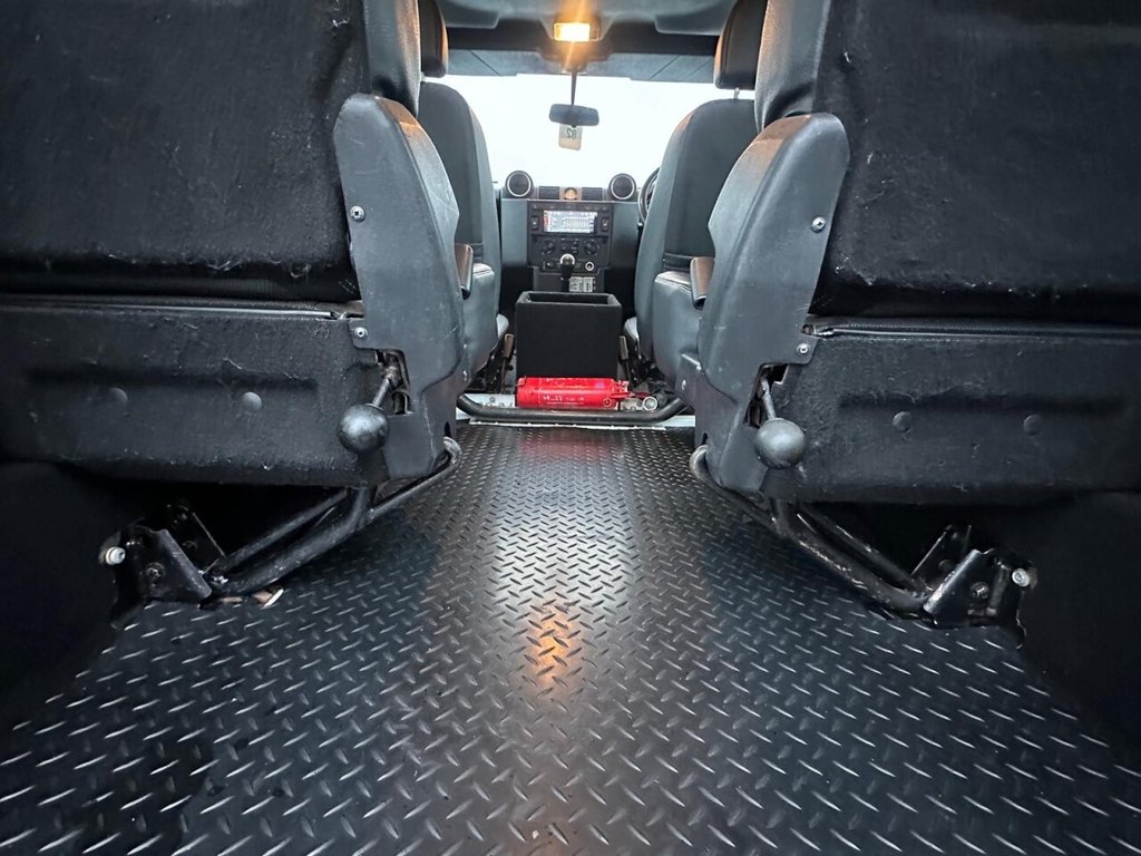 Used Land Rover Defender 2016 for sale - 76950265: Photo 18