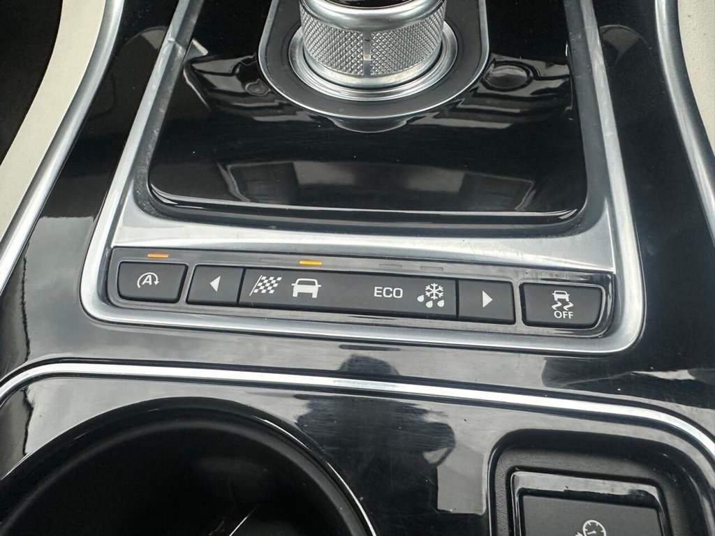 Used Jaguar XE 2016 for sale - 76223796: Photo 13