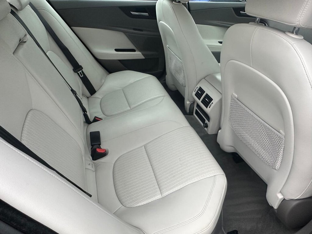 Used Jaguar XE 2016 for sale - 76223796: Photo 16
