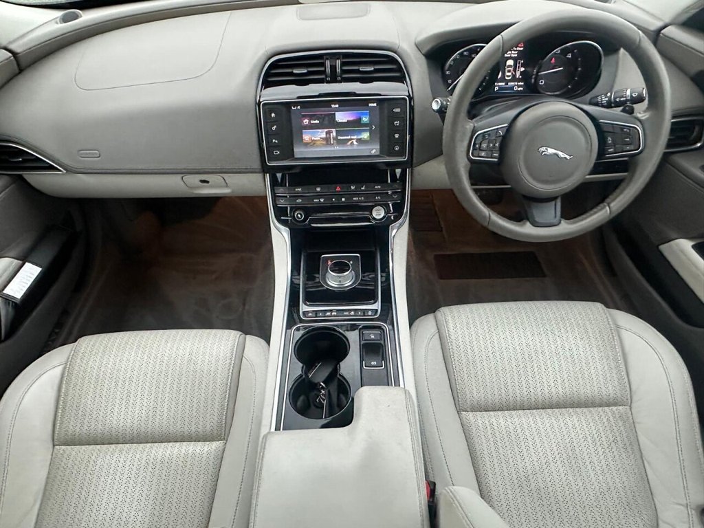 Used Jaguar XE 2016 for sale - 76223796: Photo 22