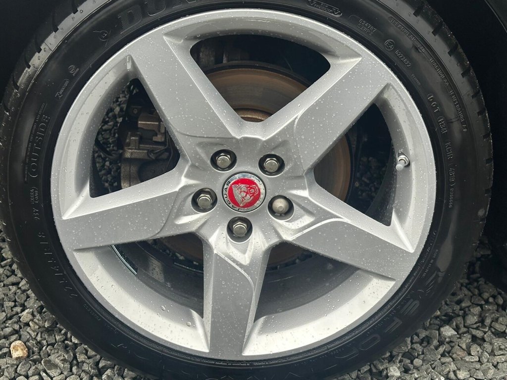 Used Jaguar XE 2016 for sale - 76223796: Photo 26