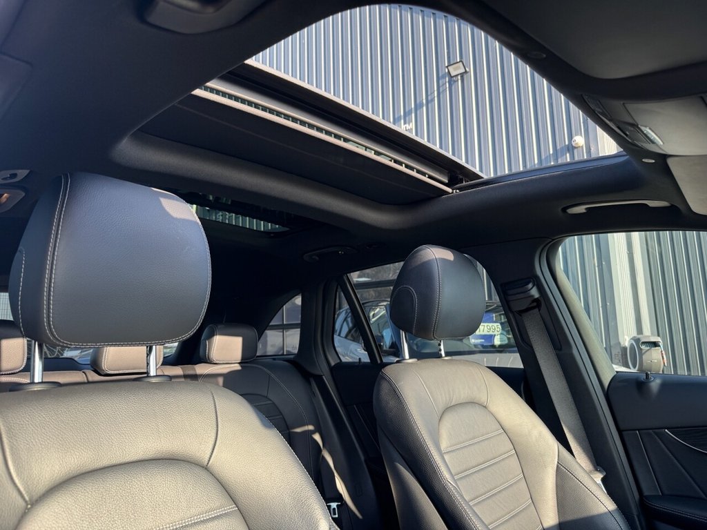 Used Mercedes-Benz GLC 2020 for sale - 76256304: Photo 7