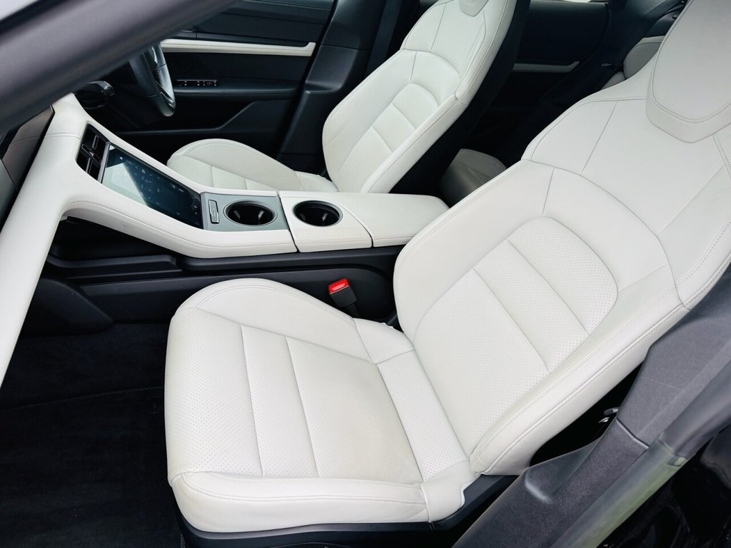 Used Porsche Taycan 2022 for sale - 77227677: Photo 20