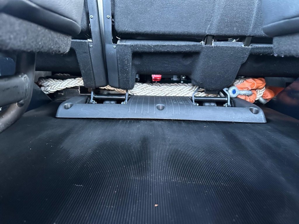 Used Land Rover Defender 2012 for sale - 76698468: Photo 27