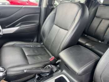Used Nissan Navara 2017 for sale - 74209520: Photo
