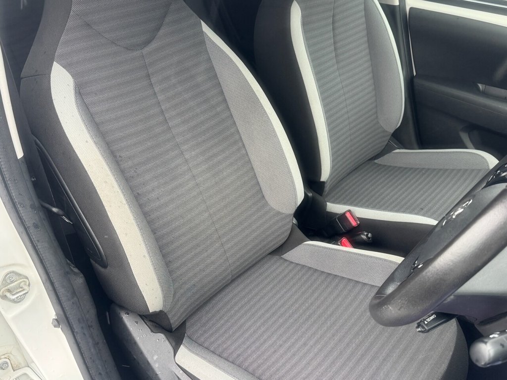 Used Toyota AYGO 2018 for sale - 76105951: Photo 11