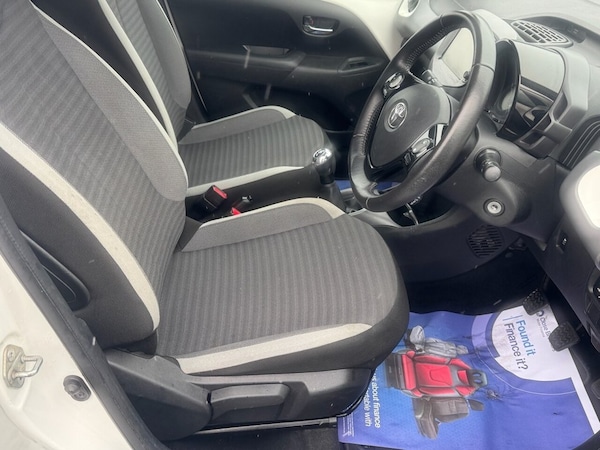 Used Toyota AYGO 2018 for sale - 76105951: Photo 11