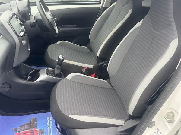 Used Toyota AYGO 2018 for sale - 76105951: Photo 2