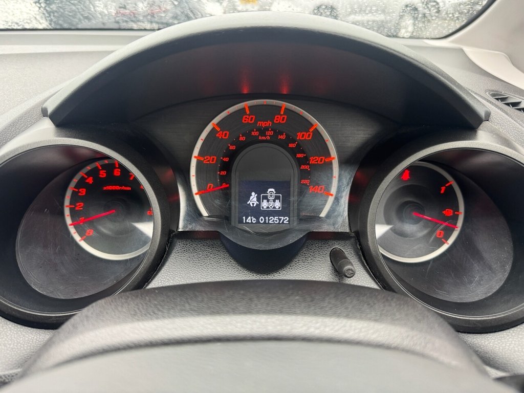 Used Honda Jazz 2014 for sale - 76106038: Photo 13