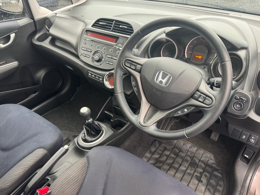 Used Honda Jazz 2014 for sale - 76106038: Photo 16