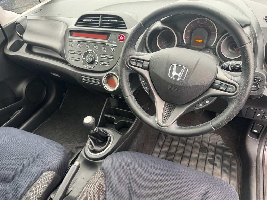 Used Honda Jazz 2014 for sale - 76106038: Photo 17