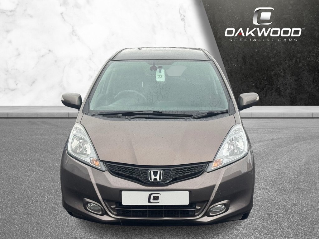 Used Honda Jazz 2014 for sale - 76106038: Photo 4