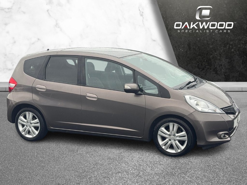 Used Honda Jazz 2014 for sale - 76106038: Photo 7