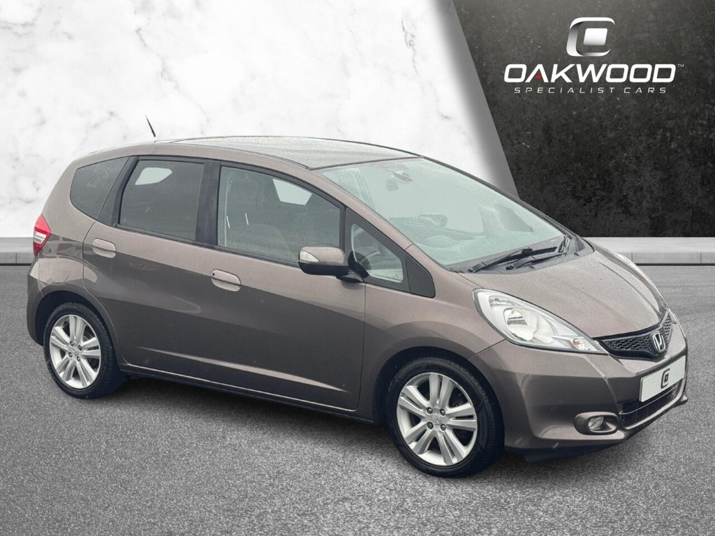 Used Honda Jazz 2014 for sale - 76106038: Photo 8