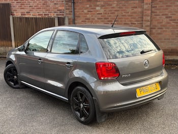 Used Volkswagen Polo 2011 for sale - 79697977: Photo