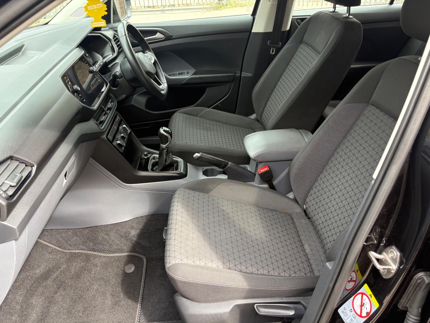 Used Volkswagen T-Cross 2020 for sale - 76913434: Photo 6