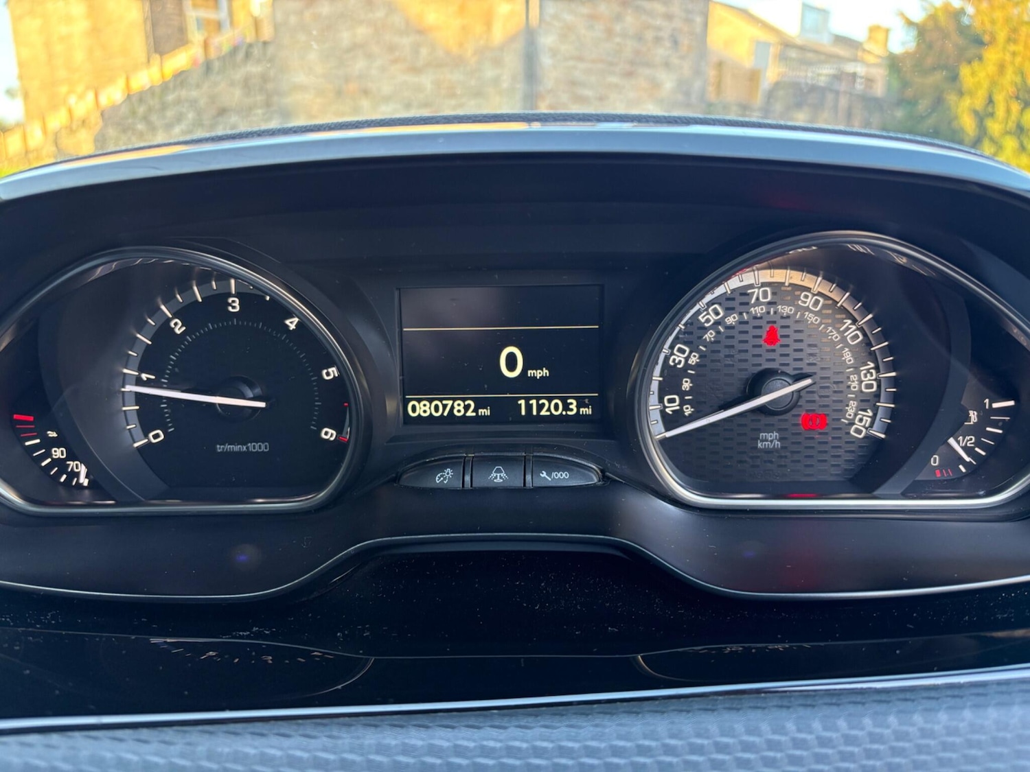 Used Peugeot 2008 2016 for sale - 76752448: Photo 13