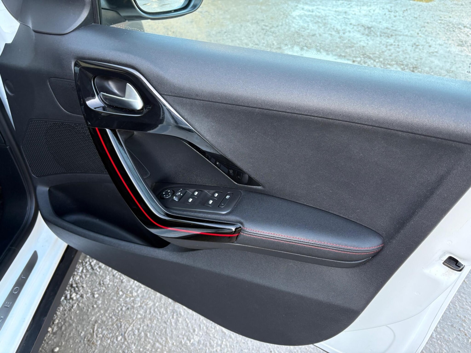 Used Peugeot 2008 2016 for sale - 76752448: Photo 18