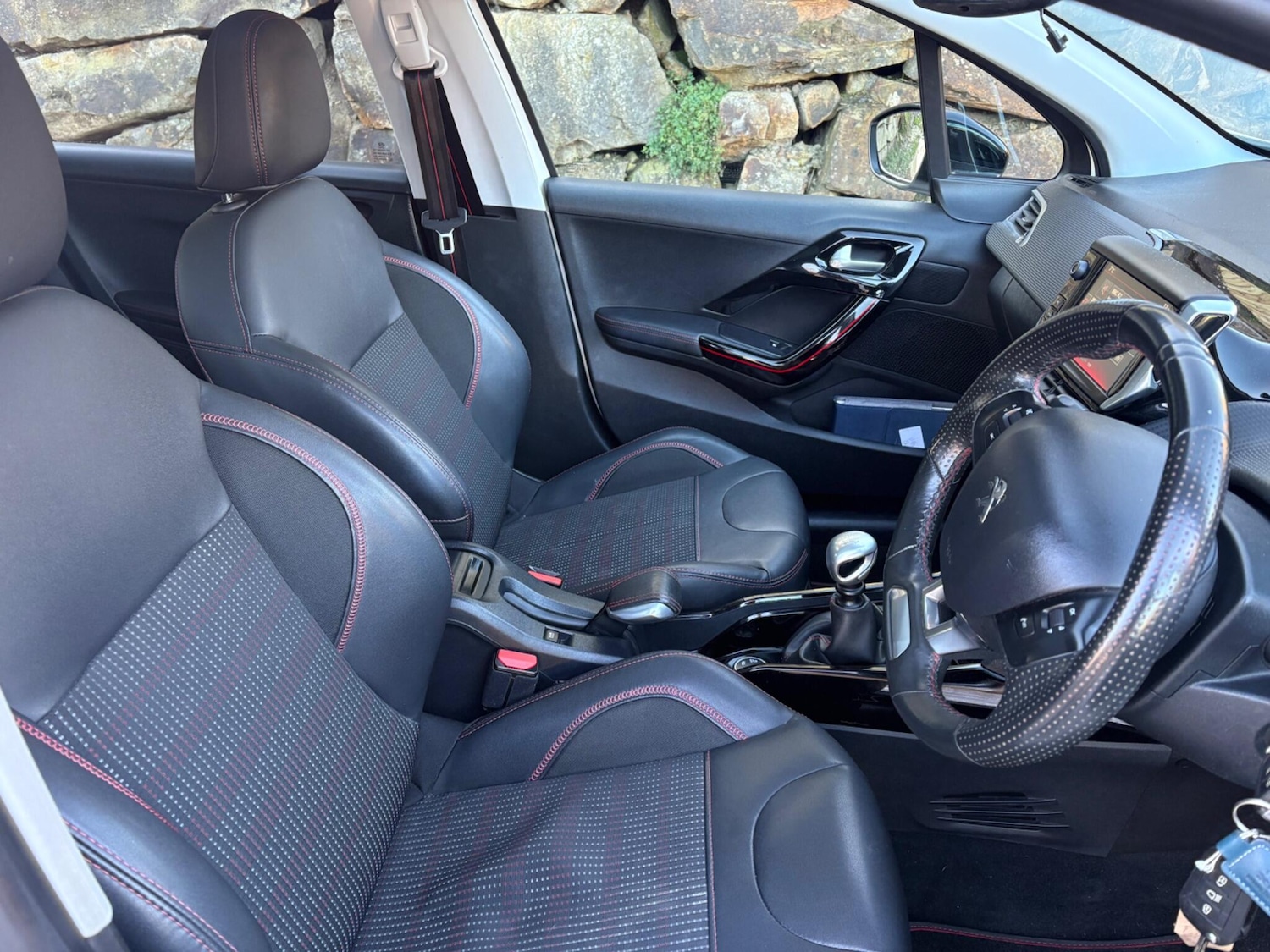 Used Peugeot 2008 2016 for sale - 76752448: Photo 7