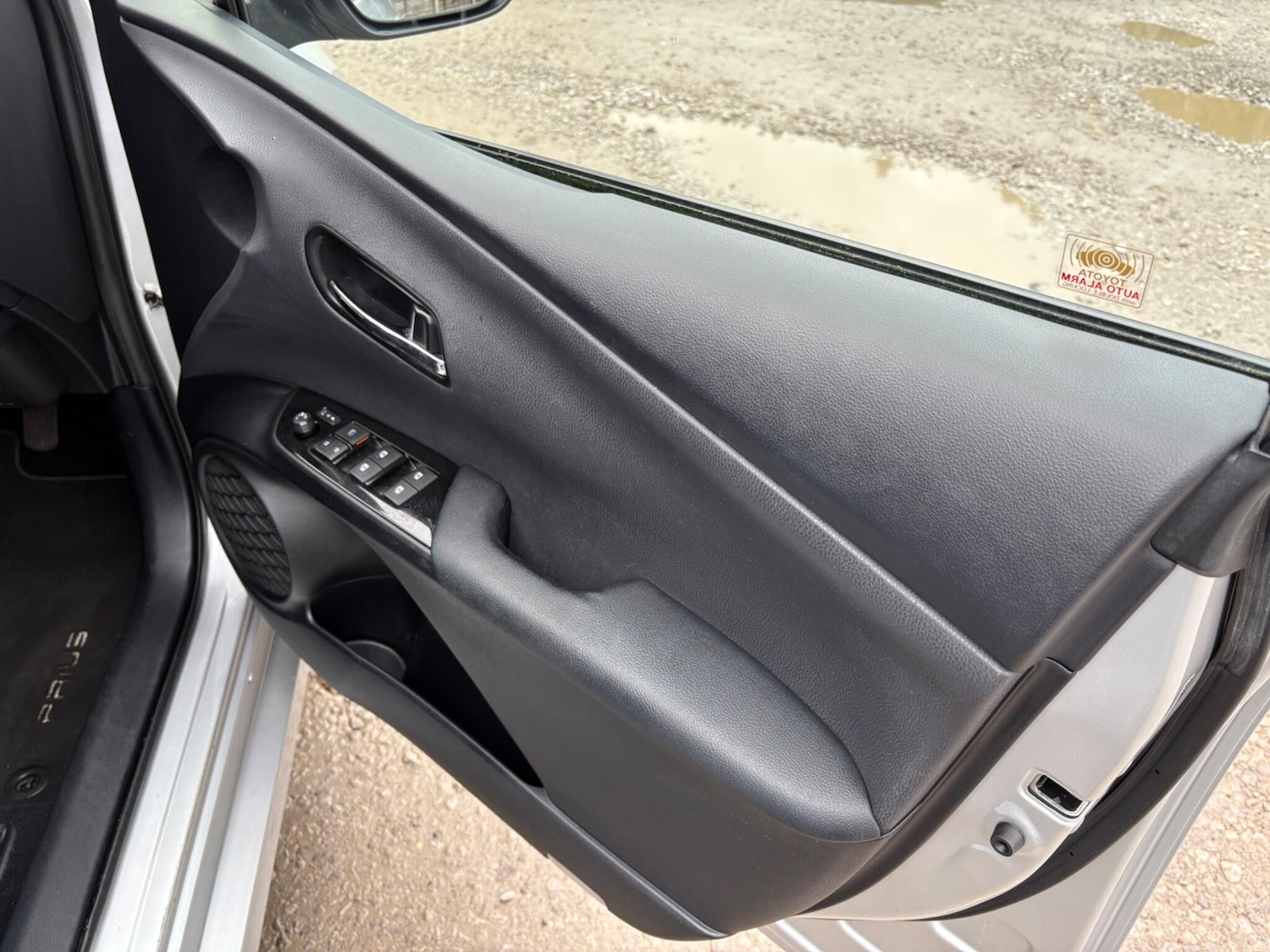 Used Toyota Prius for sale - 76994783: Photo 17