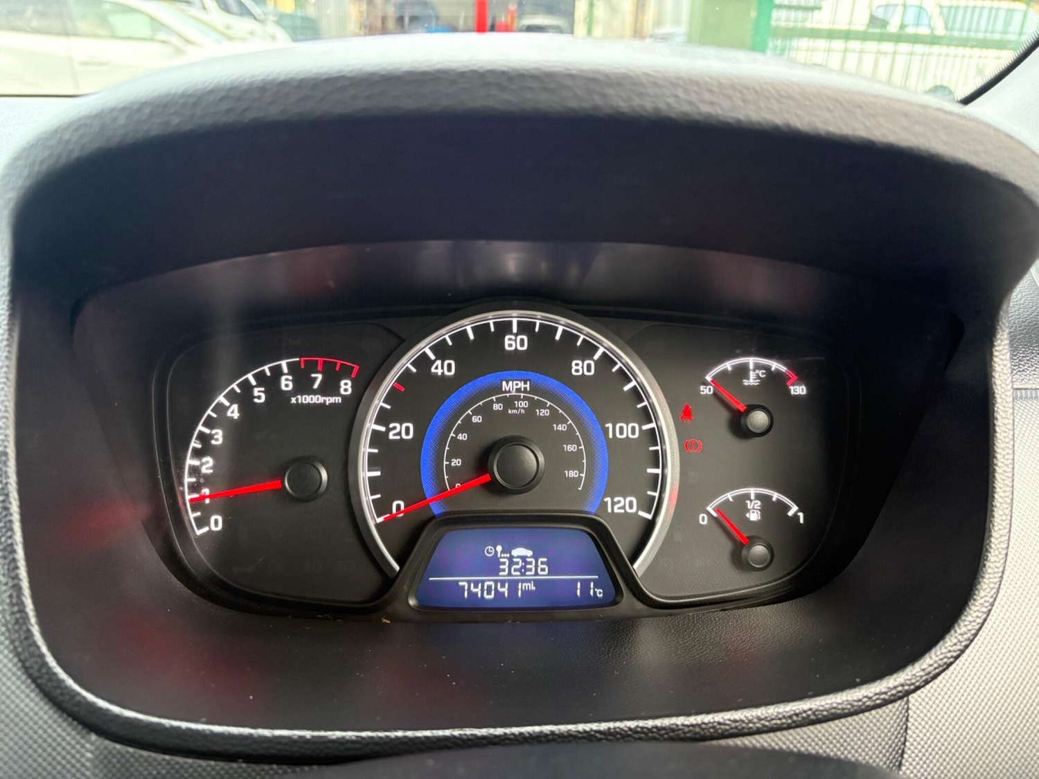 Used Hyundai i10 2017 for sale - 76485772: Photo 17