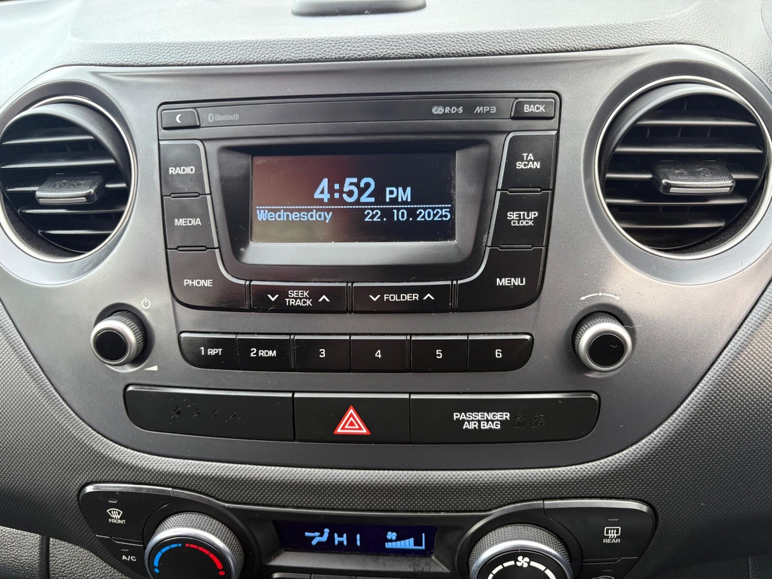 Used Hyundai i10 2017 for sale - 76485772: Photo 20