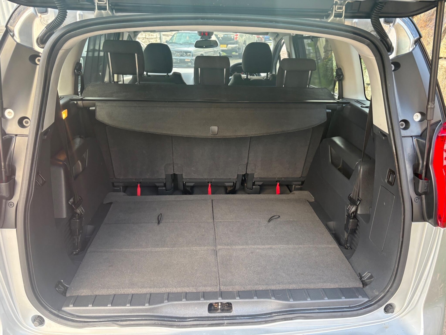 Used Peugeot 5008 2017 for sale - 76572243: Photo 14