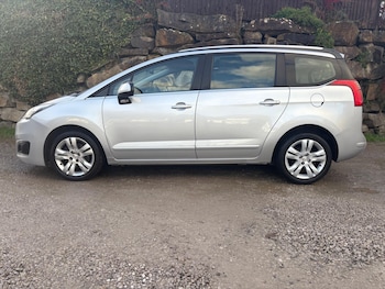 Used Peugeot 5008 2017 for sale - 76572243: Photo