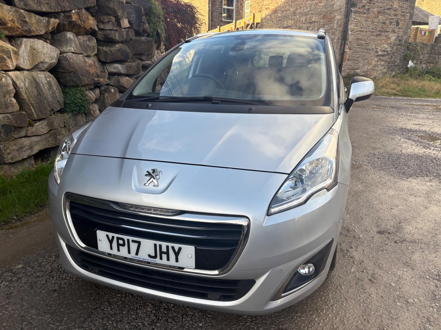 Used Peugeot 5008 2017 for sale - 76572243: Photo 6