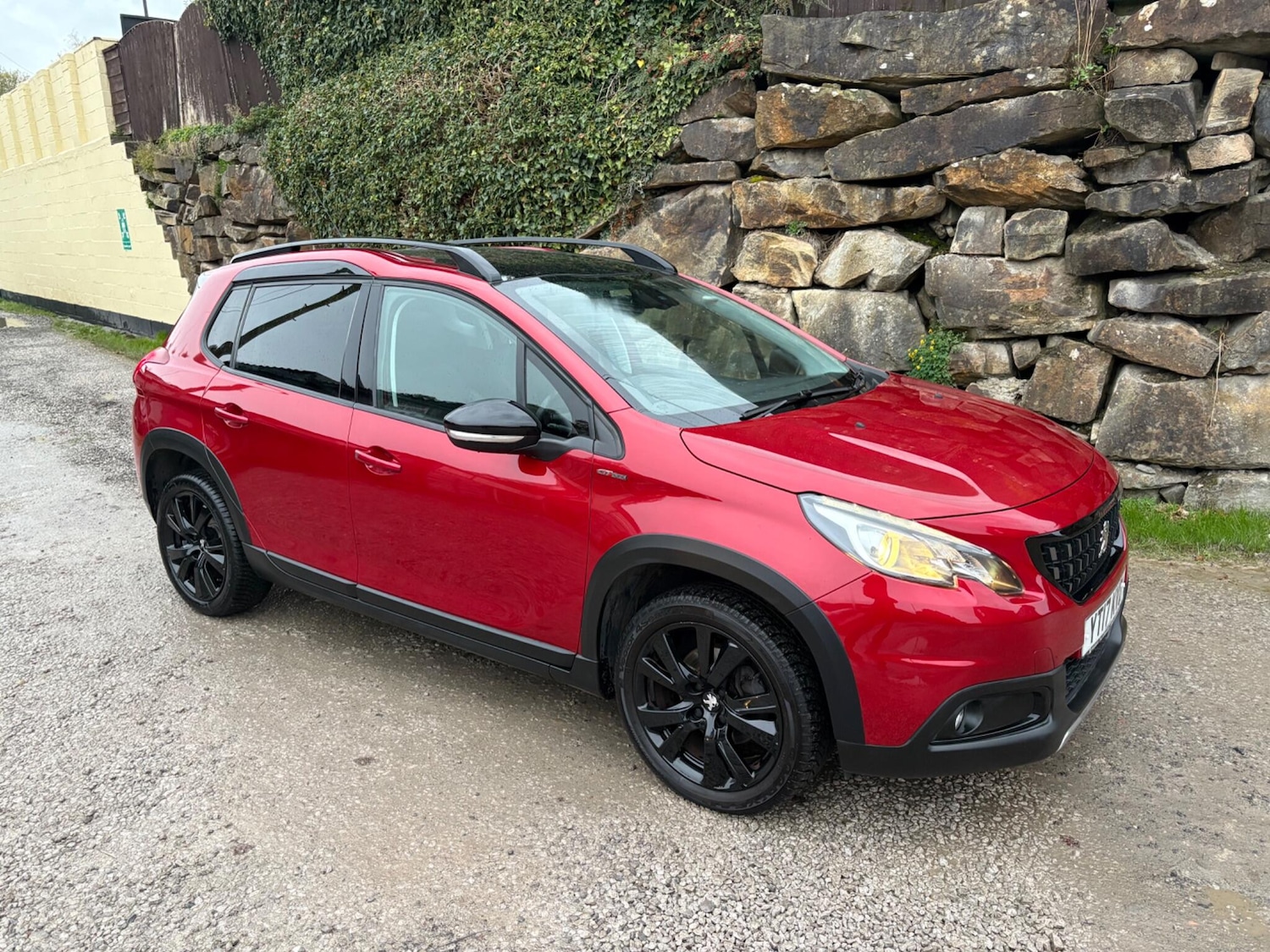 Used Peugeot 2008 2017 for sale - 76486796: Photo 1