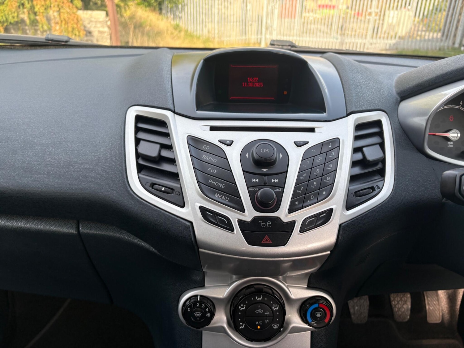 Used Ford Fiesta 2012 for sale - 76486795: Photo 16