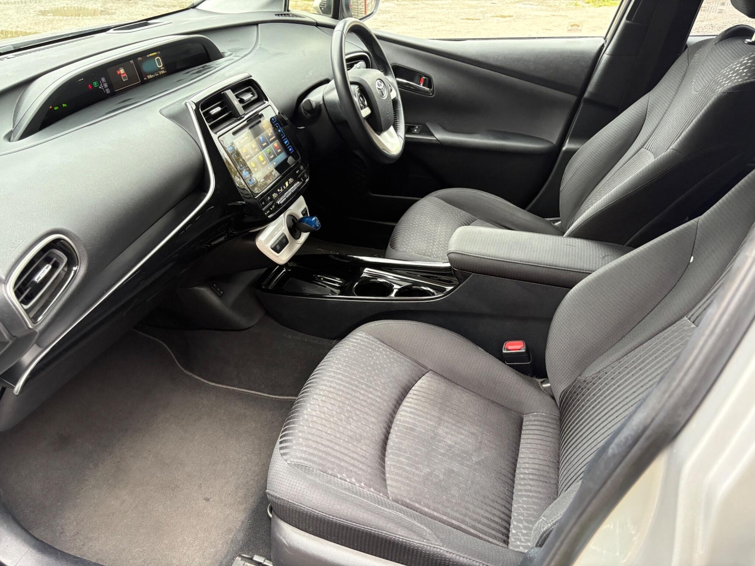 Used Toyota Prius 2017 for sale - 76584617: Photo 16