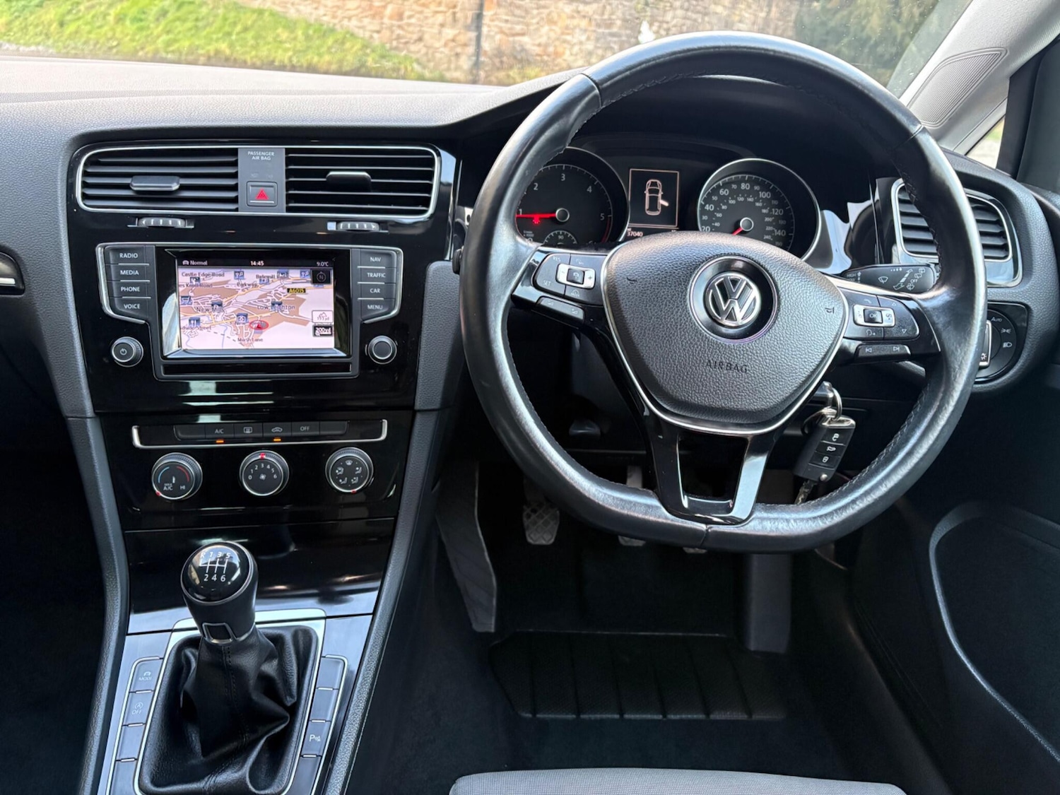 Used Volkswagen Golf 2014 for sale - 76913864: Photo 10