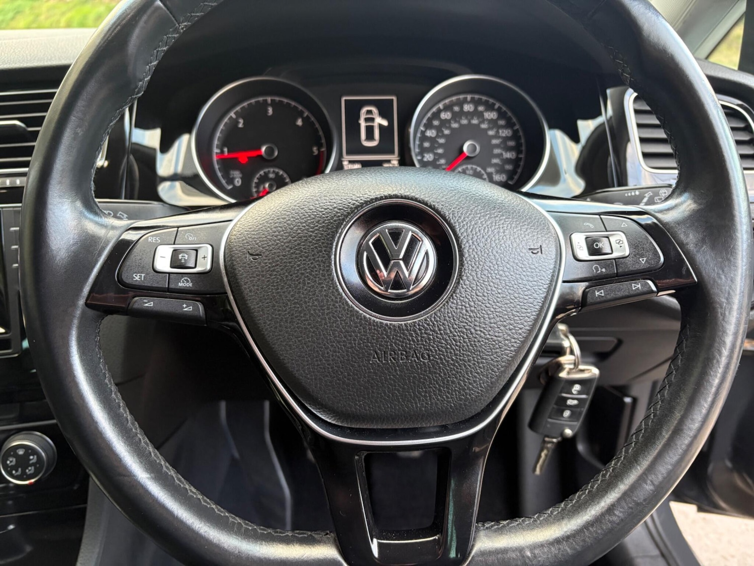 Used Volkswagen Golf 2014 for sale - 76913864: Photo 11