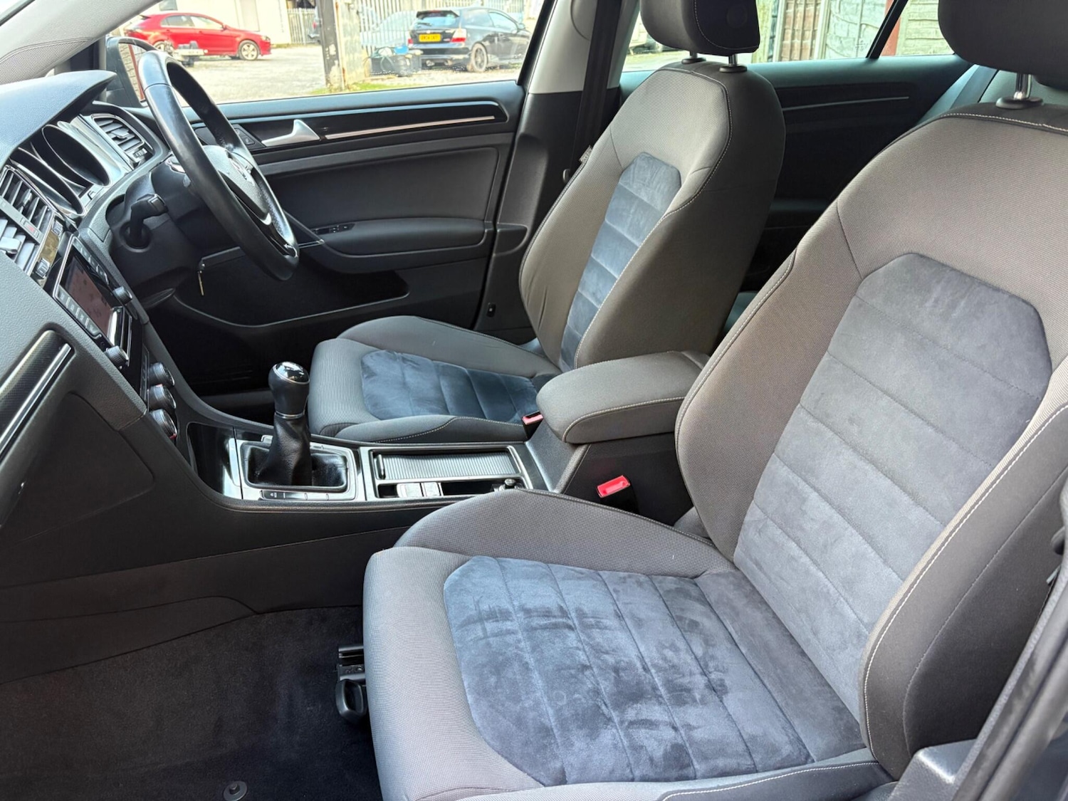 Used Volkswagen Golf 2014 for sale - 76913864: Photo 7