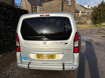 Used Peugeot Partner Tepee 2015 for sale - 76899268: Photo