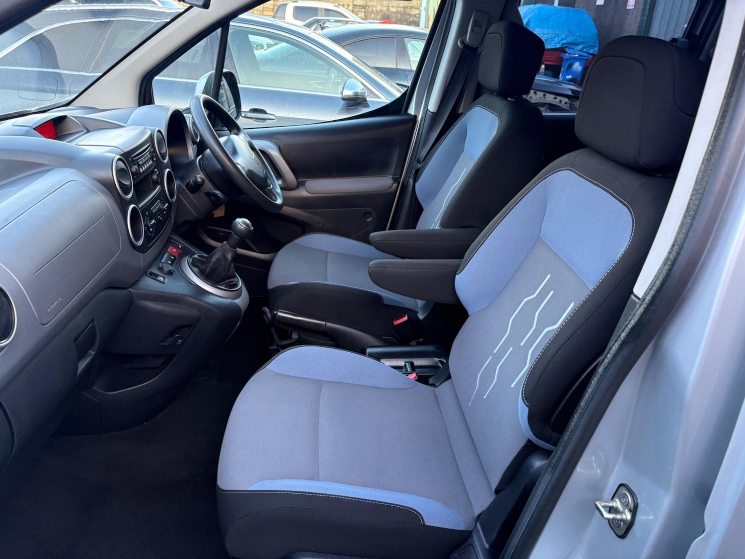 Used Peugeot Partner Tepee 2015 for sale - 76899268: Photo 6