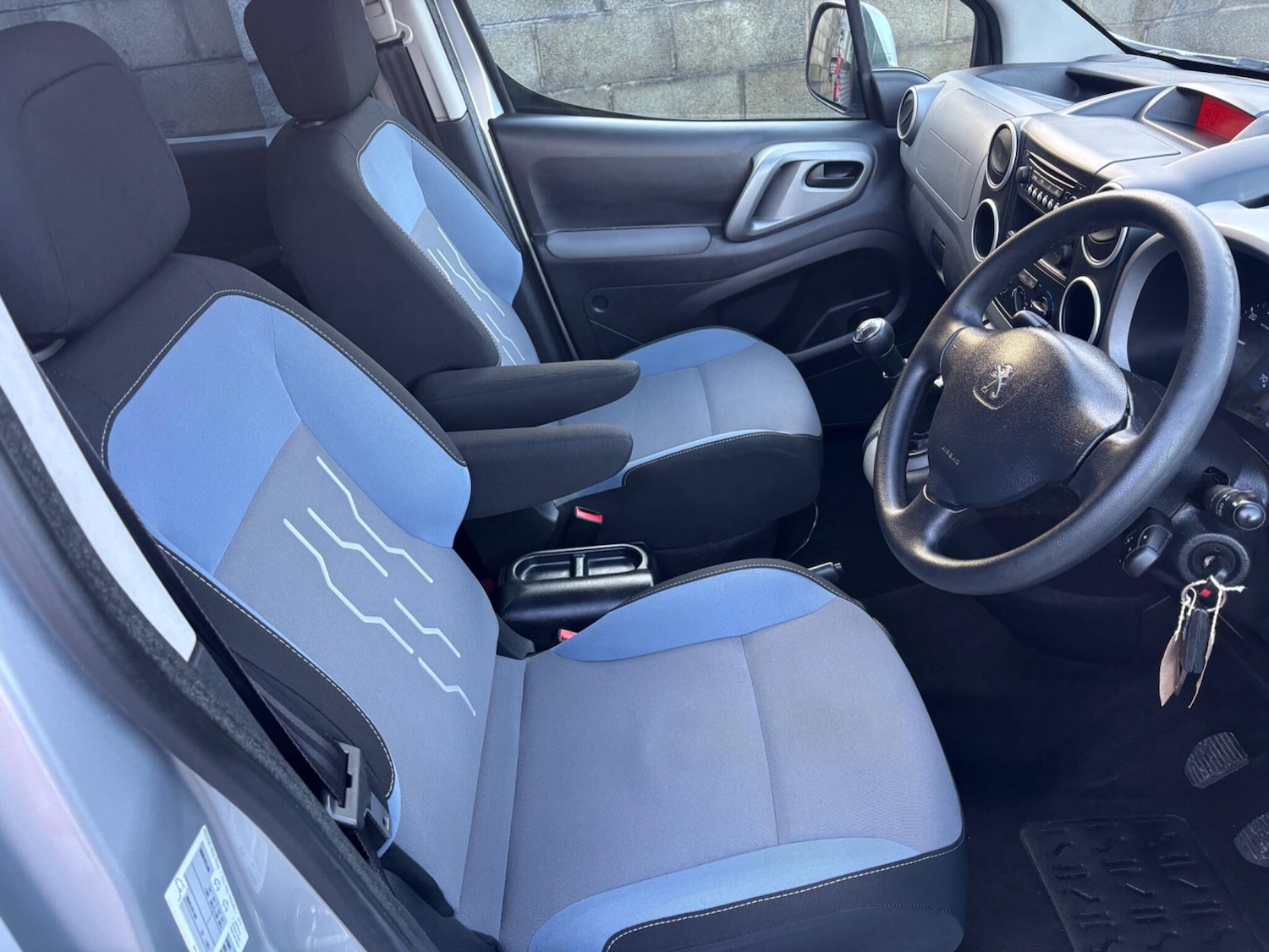 Used Peugeot Partner Tepee 2015 for sale - 76899268: Photo 7