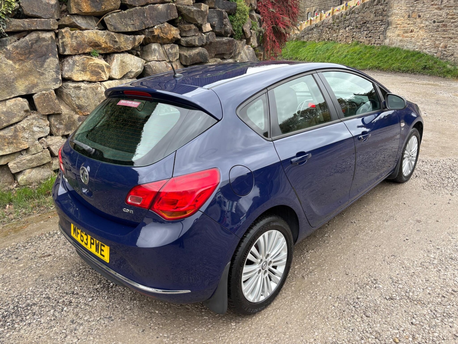 Used Vauxhall Astra 2013 for sale - 76484659: Photo 3