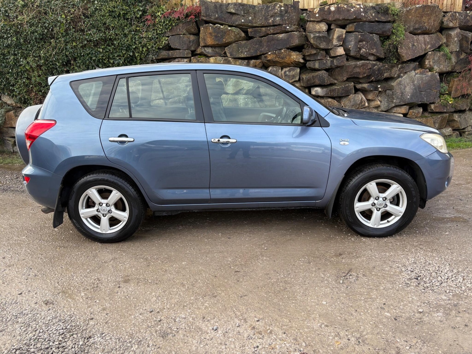 Used Toyota RAV4 2006 for sale - 76839877: Photo 2
