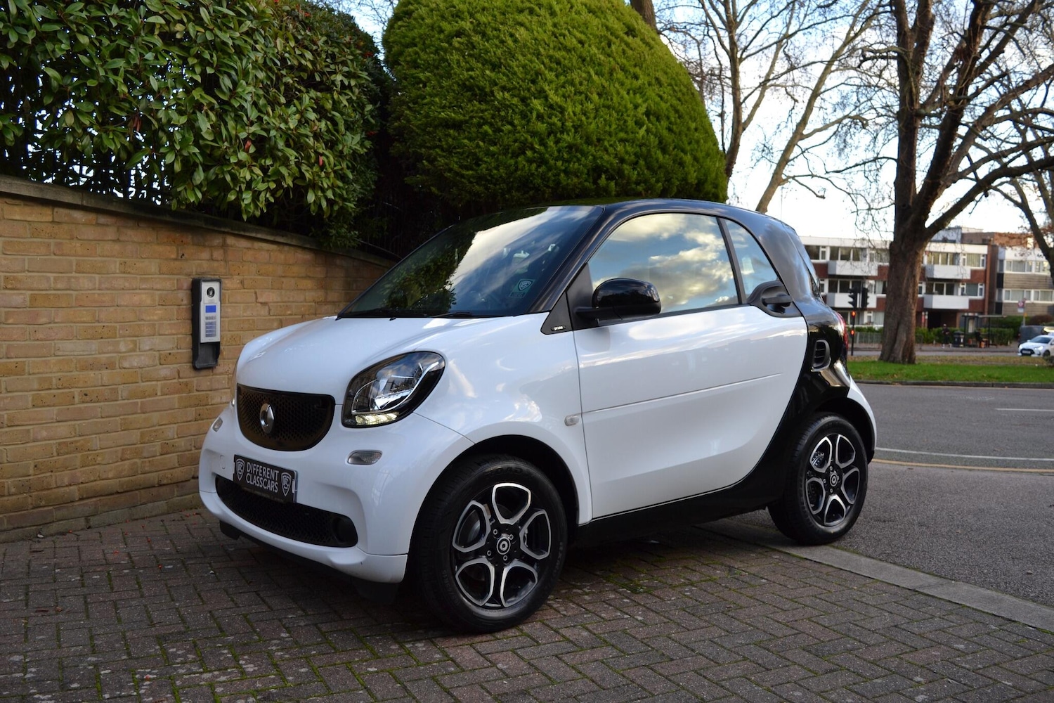 Used smart fortwo 2017 for sale - 76865417: Photo 15