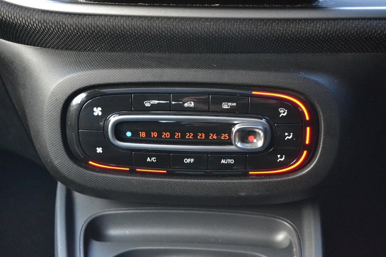 Used smart fortwo 2017 for sale - 76865417: Photo 41