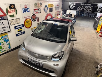 Used smart fortwo 2017 for sale - 78214610: Photo